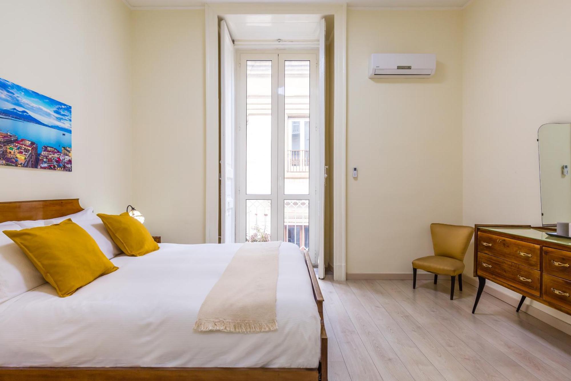 Apartmán A Pochi Passi Da Piazza Del Gesu By Wonderful Italy Neapol Exteriér fotografie